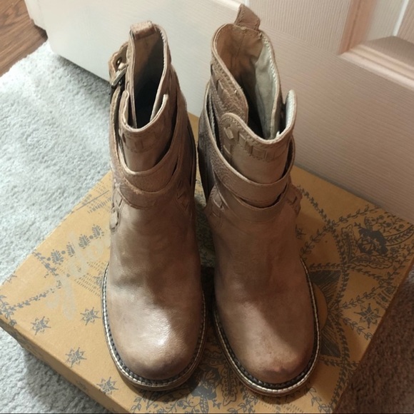 FREE PEOPLE EXTREMELY RARE LEATHER BOOTS / BOOTIES - Picture 6 of 8